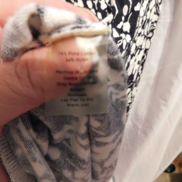 Button Up Cardigan Black and White Sweater Small - Picture 9 of 9